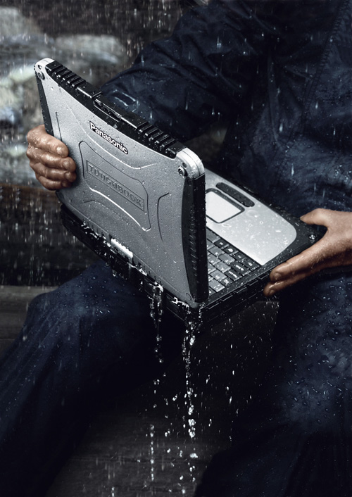 CLEVO - Tablette KX-8R - Getac, Durabook, Toughbook. Portables incassables, étanches, très solides, résistants aux chocs, eau et poussière